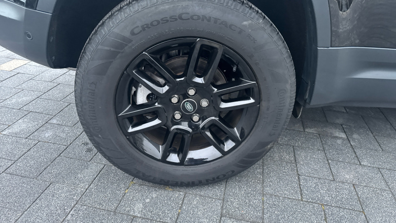 Land Rover Defender 110 Diesel 3.0 D250 Hard Top Auto